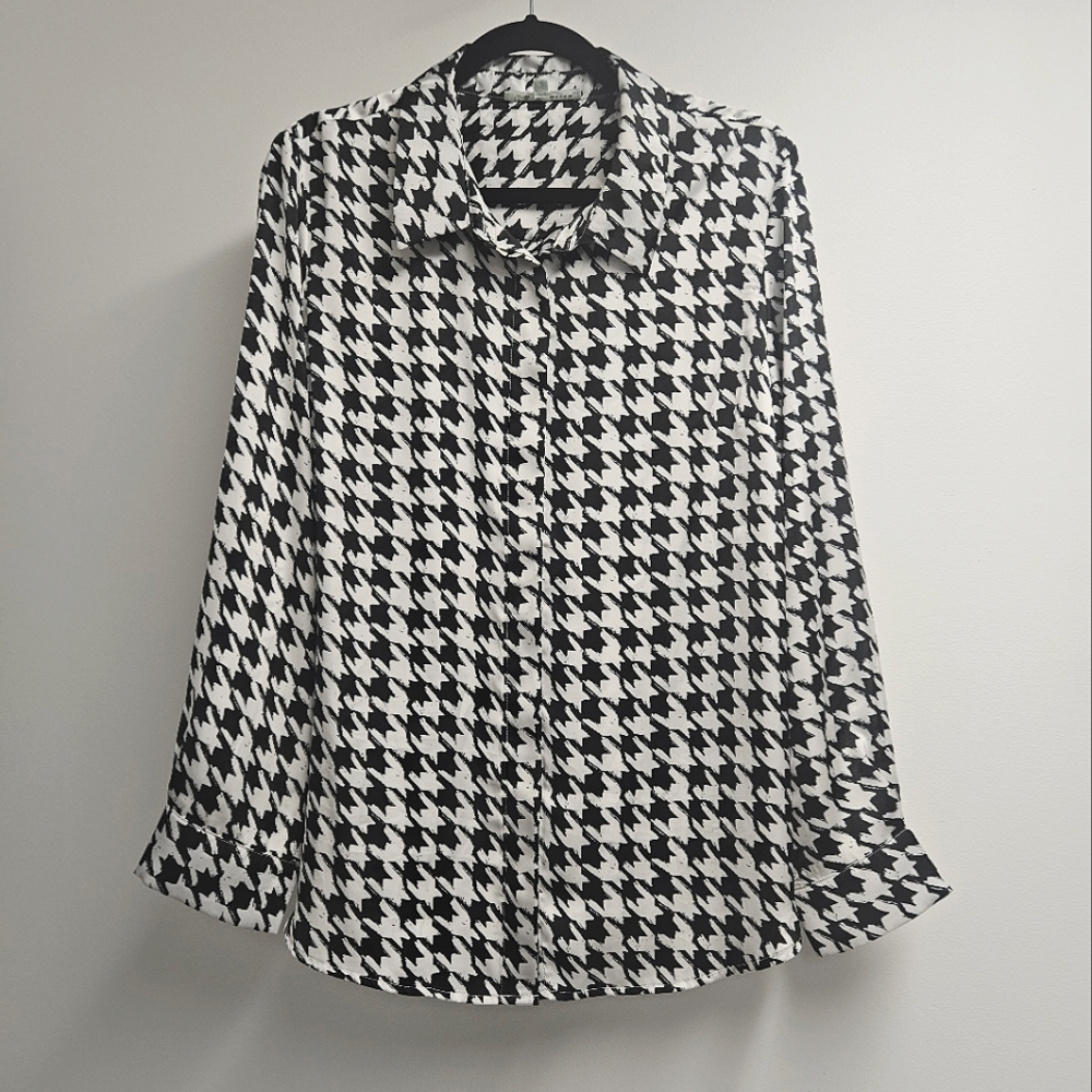 NWOT Cleo Black and White Houndstooth Blouse